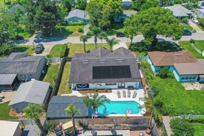 Exterior - *Pink Flamingo House* -Pool, Gazebo, Luxury (Jacksonville Beach)