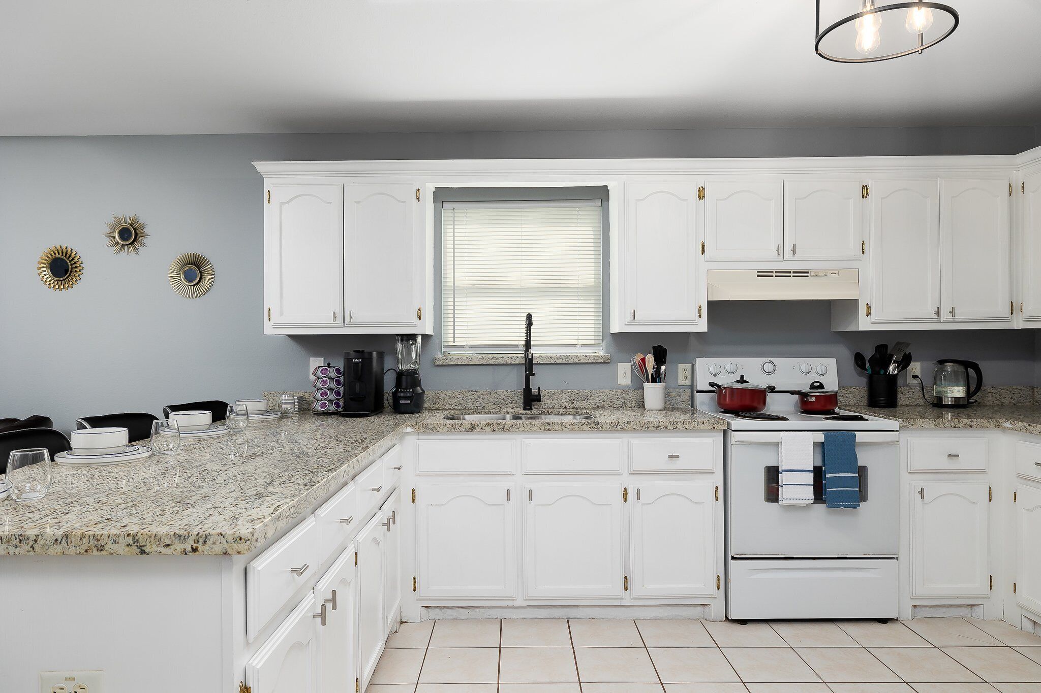 Cozy and Spacious Home ! -5min to DHR