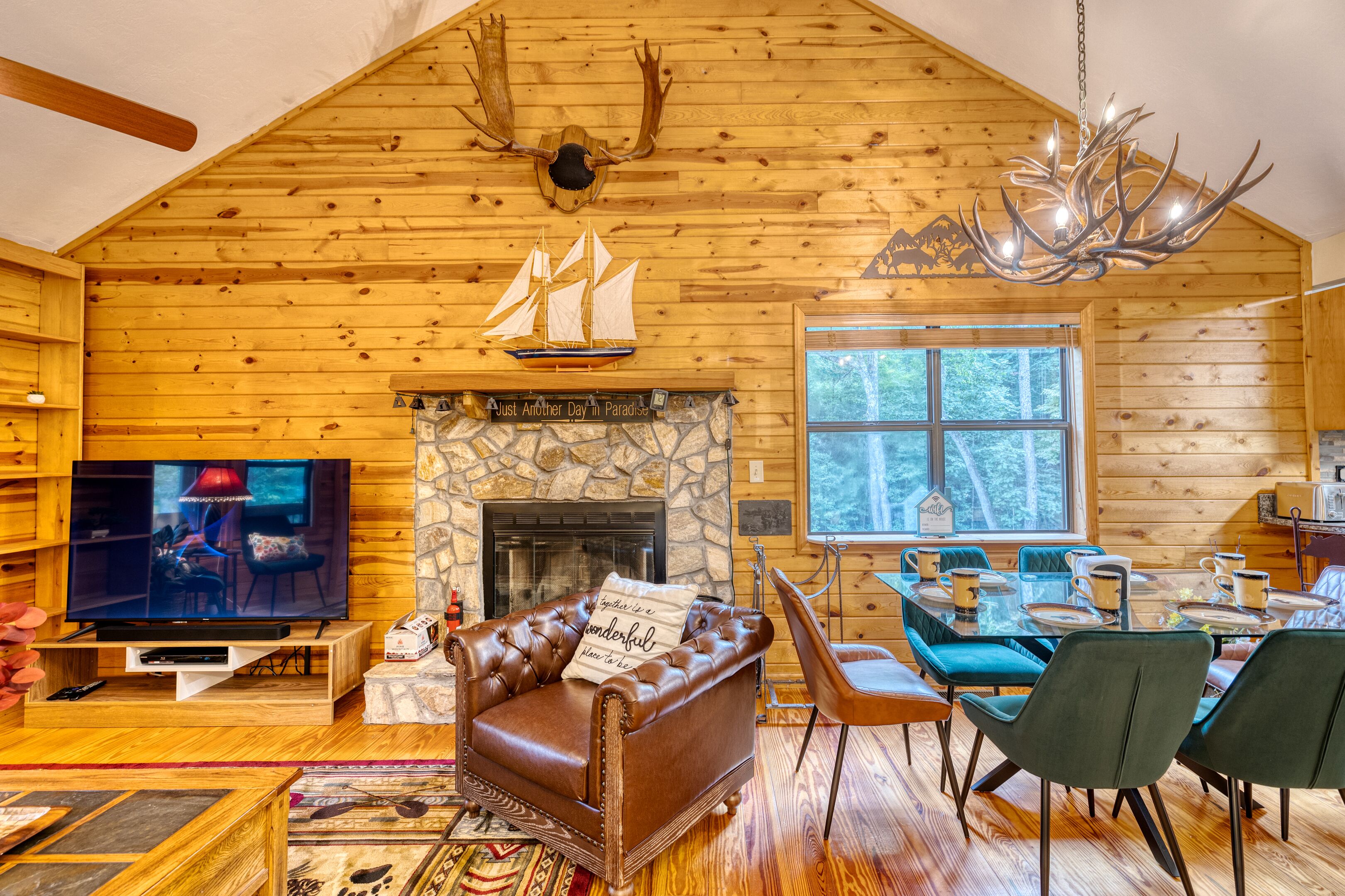 Oct sale/Secluded/Hot Tub/Poker/Firepit/Pet/2king