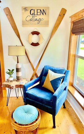 Interior - The charming Glenn Cottage! Walk to Lake Michigan! (Fennville)