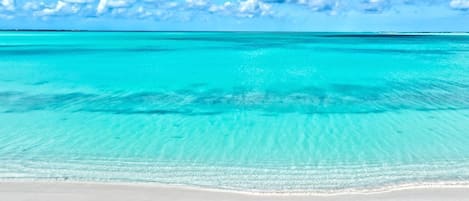 In Strandnähe, Liegestühle, Strandtücher