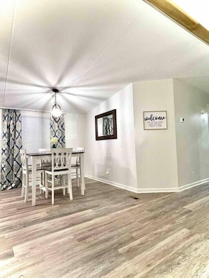 Dining - Spacious & Inviting Home in Denver, NC (Denver)