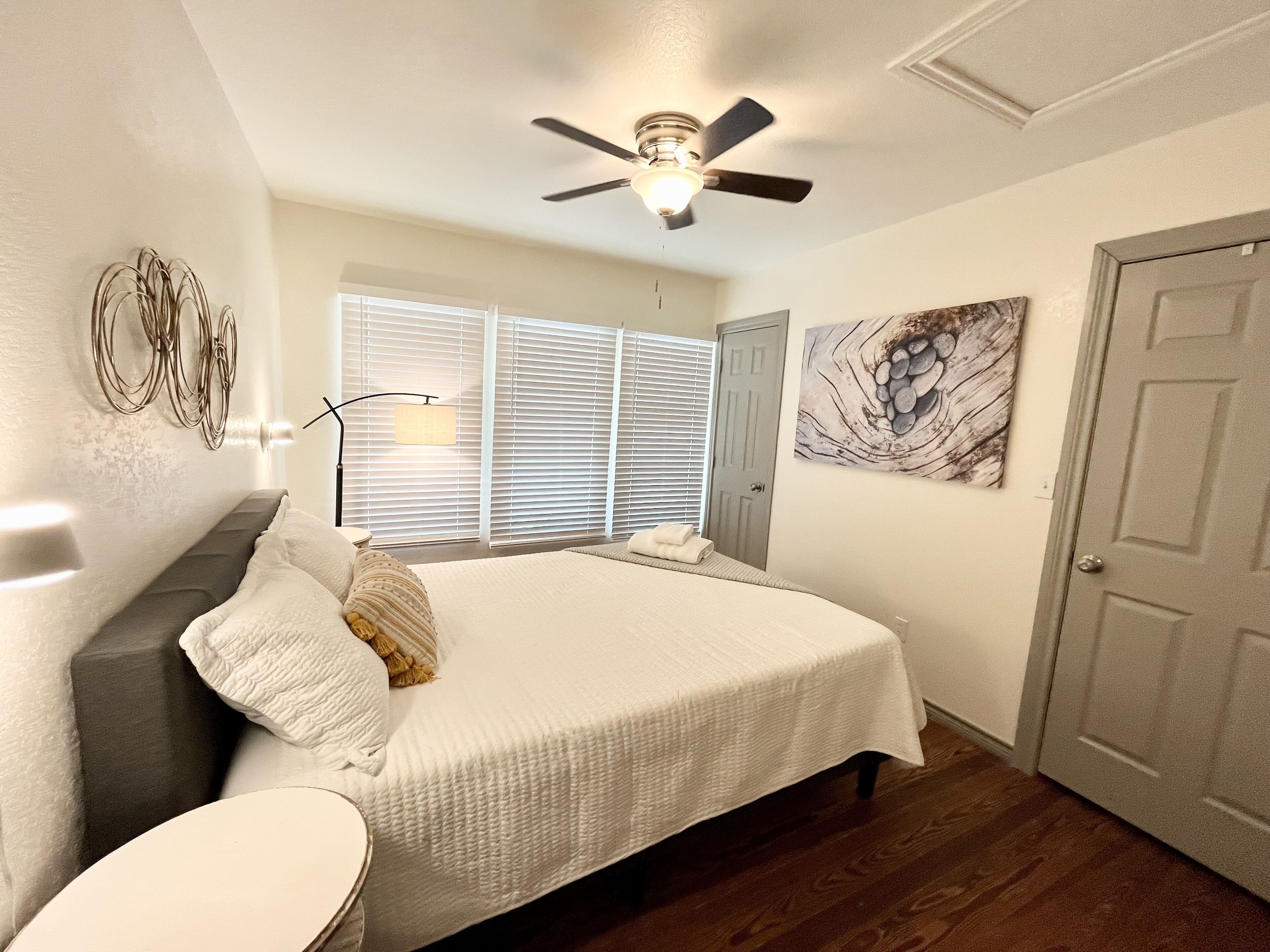 Clean & Bright Cottage in Hill Country with Private River Access