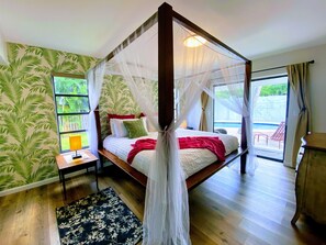 3 bedrooms, iron/ironing board, travel crib, free WiFi