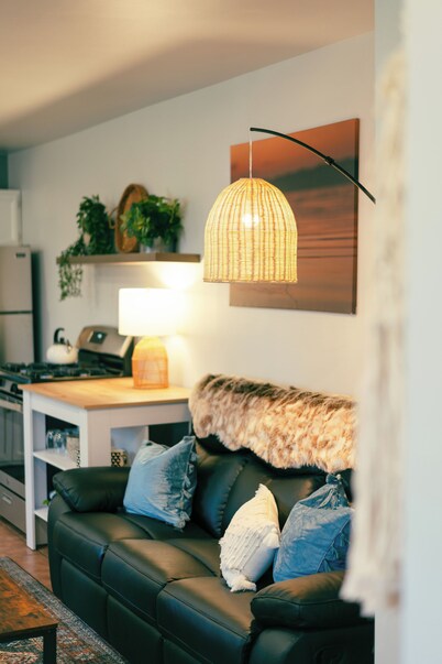 COZY, BEAUTIFUL APARTMENT AT AVANTI COVE:
Come relax and unwind at this retreat!