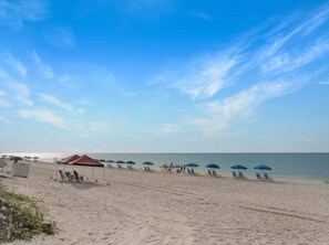 Beach - Coastal beach cottage steps away from the white sand beaches!  (Gulf Shores)