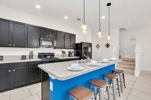 獨棟房屋 (5 Bedrooms) | 私人廚房 | 微波爐、烤箱、爐台、洗碗機