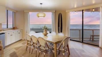 House (4 Bedrooms) | Front of property