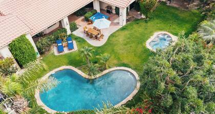 Firefly by Avantstay Spacious Backyard w/ Pool& Hot Tub!