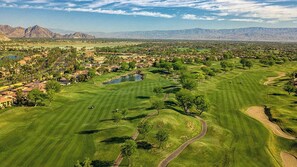 Interior - Firefly by Avantstay Spacious Backyard w/ Pool& Hot Tub! (La Quinta)