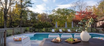 Cortland by Avantstay Charming Heritage Estate w/ Private Lake & Pool