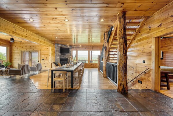 Maison (Multiple Bedrooms) | Intérieur