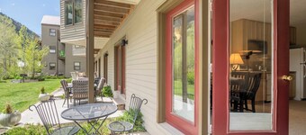 Viking Lodge 117 by Avantstay Ski Home w/ Communal Pool & Hot Tub