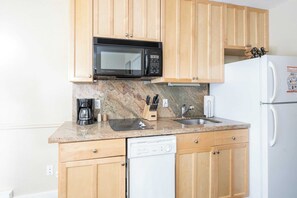 House (1 Bedroom) | Interior