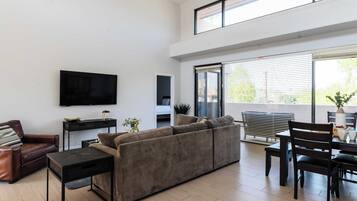 House (3 Bedrooms) | Front of property