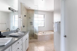 House (3 Bedrooms) | Interior - Ivory II By Avantstay Gorgeous Spacious Home w/ Views Close To Old Town (Scottsdale)