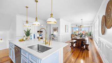 Rumah (6 Bedrooms) | Interior