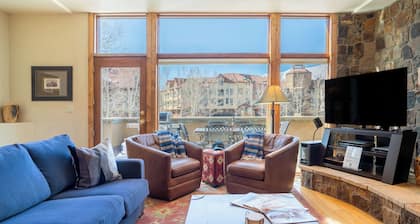Le Chamonix I by Avantstay Condo w/ Views in Great Location