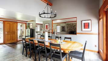 House (Multiple Bedrooms) | Interior