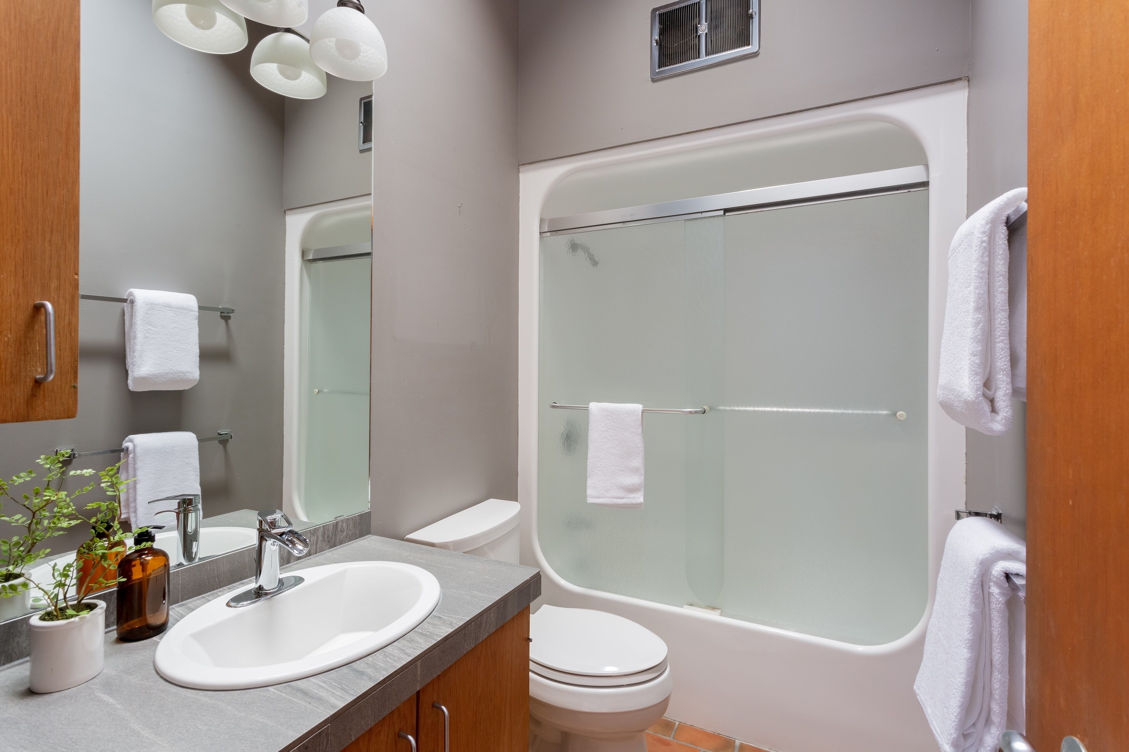 Skylight by Avantstay Elevated Mountain Home w/ Hot Tub, Billiards, Large Patio