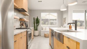 House (3 Bedrooms) | Private kitchen | Fridge, microwave, oven, stovetop