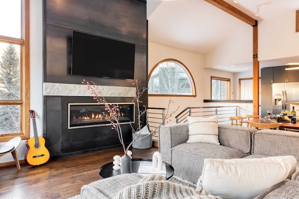 House (3 Bedrooms) | Interior - Pandora by Avantstay Modern Mountain Escape in Great Location @ Entrance of Bear Creek Trail (Telluride)