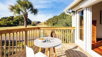 ํ์ฐ์ค (Multiple Bedrooms) | ๋ด๋ถ