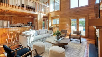 ํ์ฐ์ค (Multiple Bedrooms) | ๋ด๋ถ