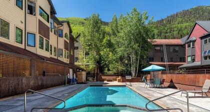 Lulu City 4B by Avantstay Beautiful Condo 100 Yards From Lift #7 Permit #:3639