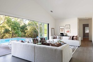 Villa (4 Bedrooms) | Interior
