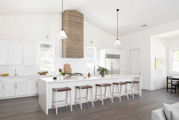 Villa (4 Bedrooms) | Interior - Syrah by Avantstay Hilltop Haven in Sonoma Private Pool + Patio (Sonoma)