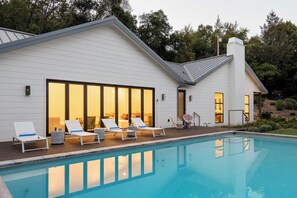 Villa (4 Bedrooms) | Interior