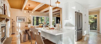 Hot Tub, Sauna, Game Room Modern 5bdr Family Cabin Homewood by Avantstay
