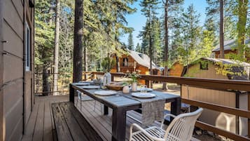 Nhà (5 Bedrooms) | Mặt tiền nơi lưu trú