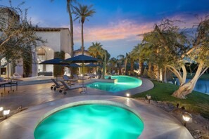 Outdoor pool - Mirabella by Avantstay Private Lake + Kayaks & Paddle Boating! (Coachella)