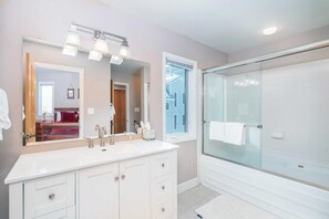 House (4 Bedrooms) | Interior - Bachman Village 14 by Avantstay Close To Town & The Slopes w/ Hot Tub! Permit#12038 (Telluride)