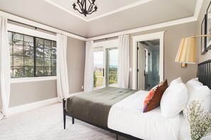 Villa (4 Bedrooms) | Interior