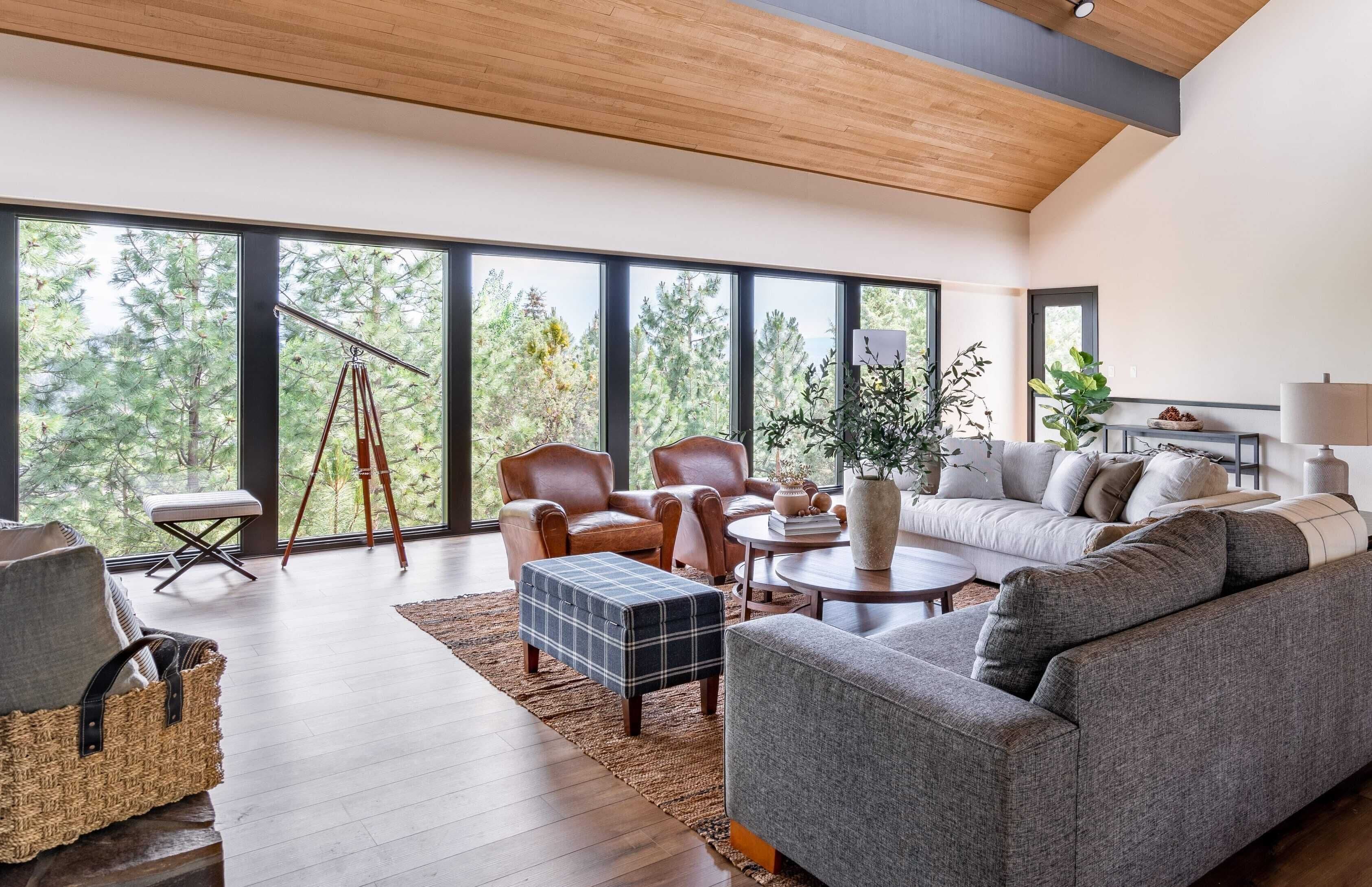 House (5 Bedrooms) | Interior