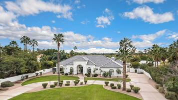 Talo (5 Bedrooms) | Sisätilat