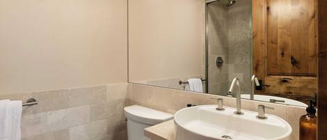 Free toiletries, towels, soap, shampoo