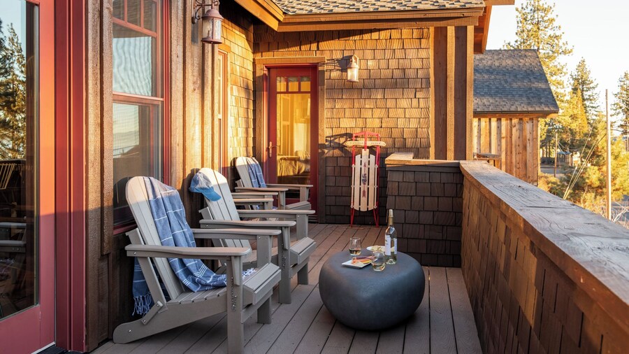 Atkinson by Avantstay Lake Front Home w/ Stunning Views in Tahoe Vista!