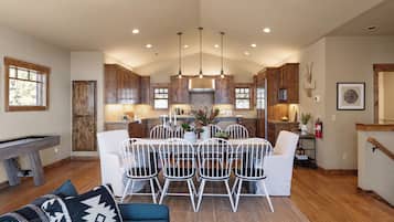 Hus (4 Bedrooms) | Innvendig