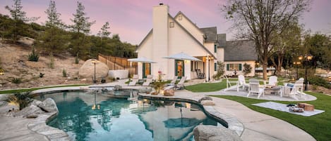 Villa (4 Bedrooms) | Front of property