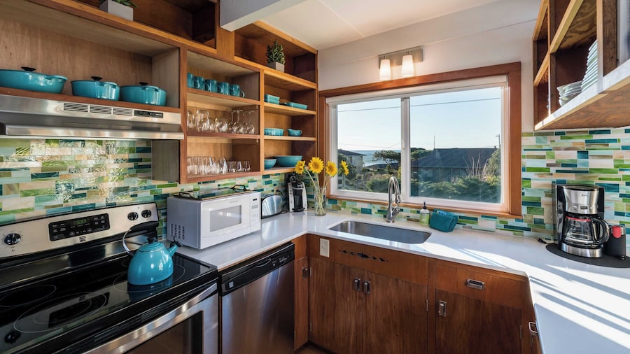 Modern Love by Avantstay Serene Home in Arch Cape w/ Large Yard in Great Location
