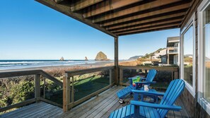 Interior - Blue Starfish by Avantstay Ocean Views & Direct Cannon Beach Access (Cannon Beach)