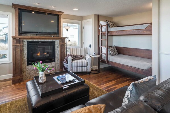 House (2 Bedrooms) | Interior - Blue Starfish by Avantstay Ocean Views & Direct Cannon Beach Access (Cannon Beach)