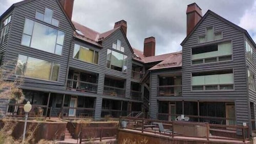 Etta Place Too 103 by Avantstay Close to Town & The Slopes! In Complex w/ Communal Pool & Hot Tub