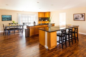 House (4 Bedrooms) | Dining - West Ridge by Avantstay A Place Of Comfort! Perfect Sunsets by the Pool! (Scottsdale)