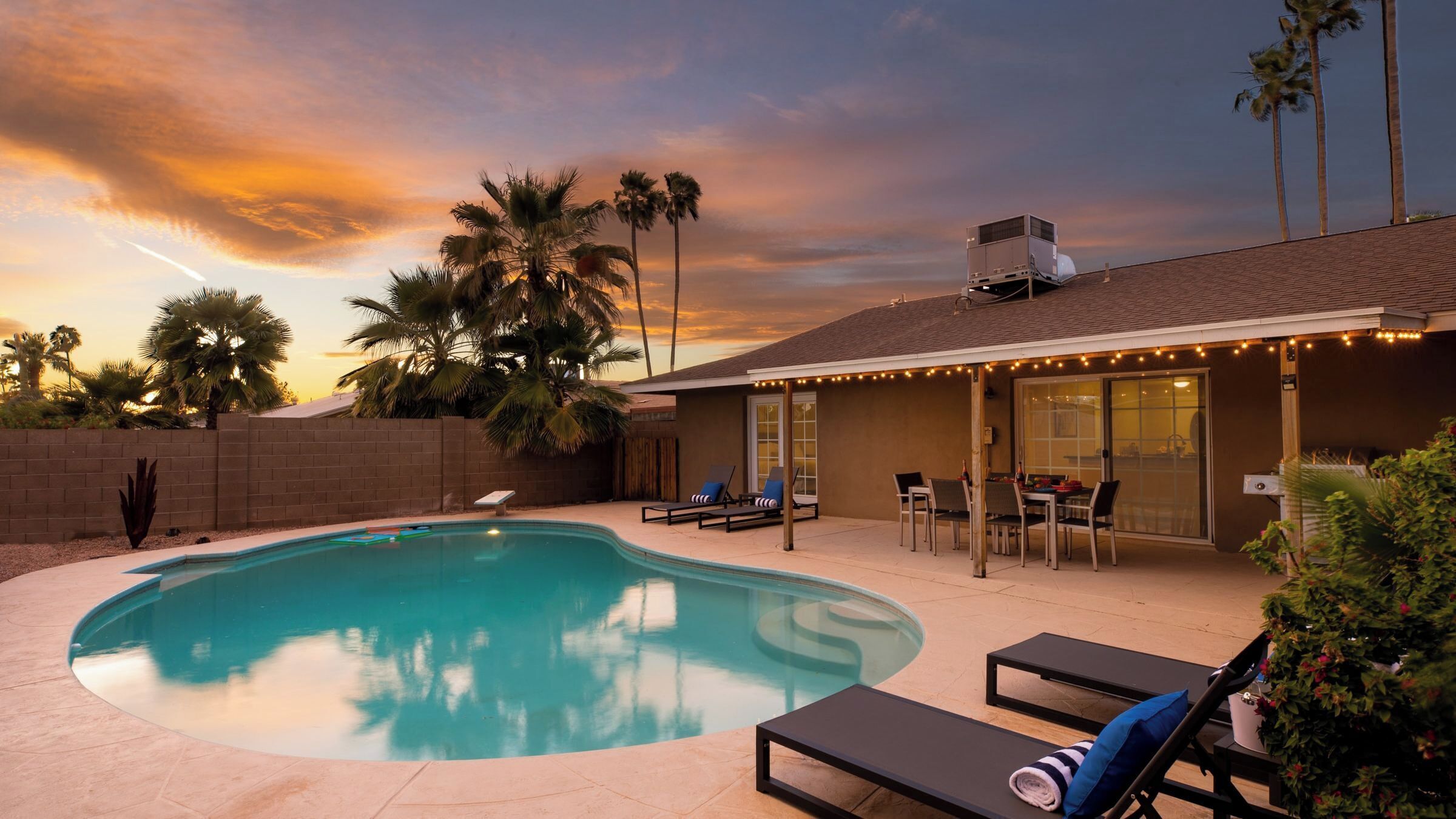 House (4 Bedrooms) | Front of property