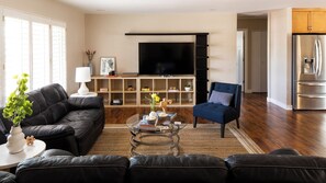 House (4 Bedrooms) | Interior - West Ridge by Avantstay Pool, Fire Pit, Al Fresco Dining 7 Mins to Downtown (Scottsdale)